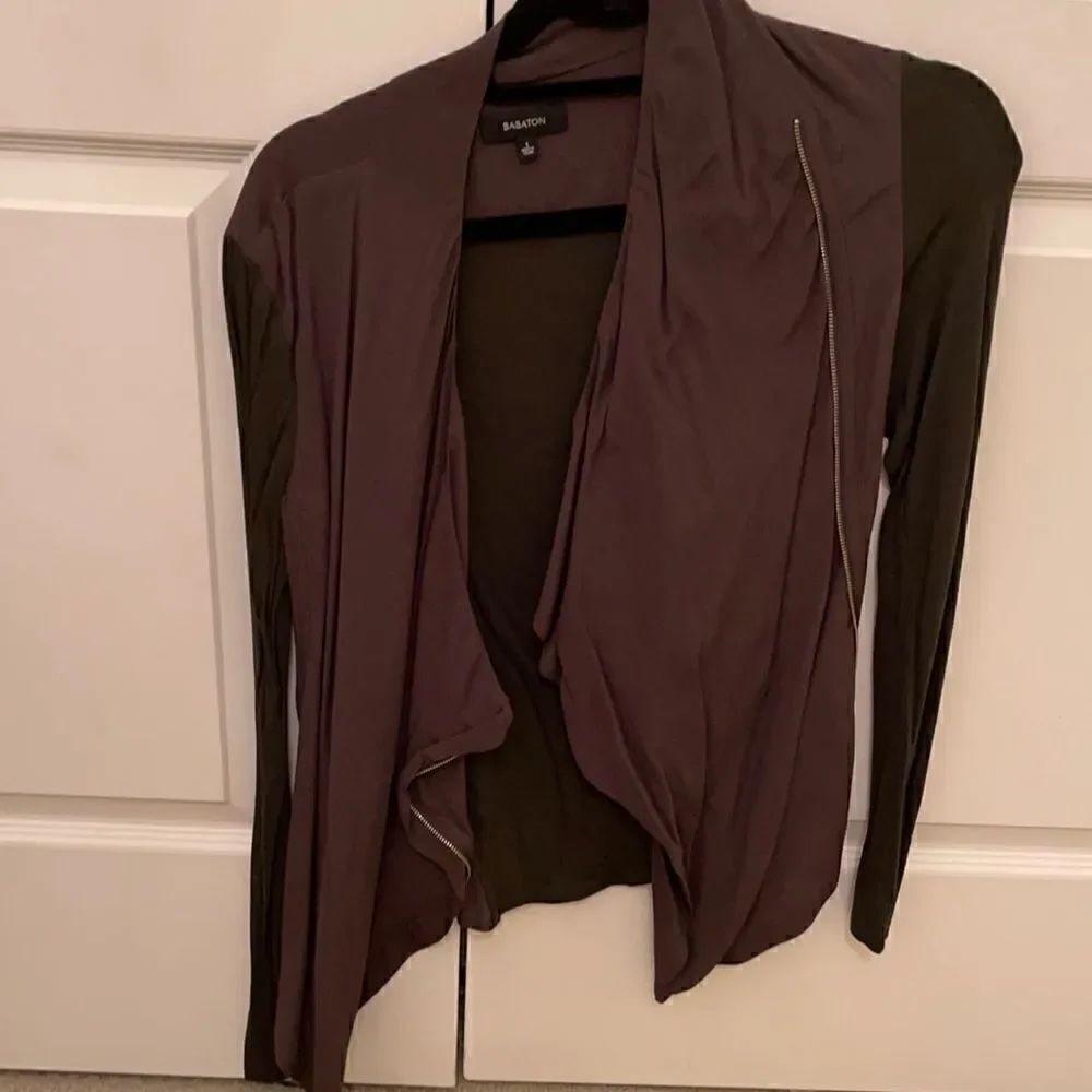Aritzia Green Zip Cardigan small